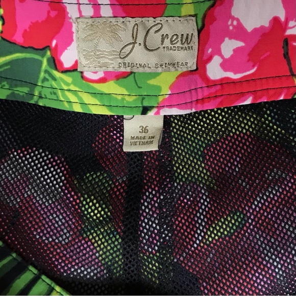 J. Crew Stretch Eco Board Short Swim Hibiscus Print Floral Black Pink Men's 36 - Picture 5 of 12